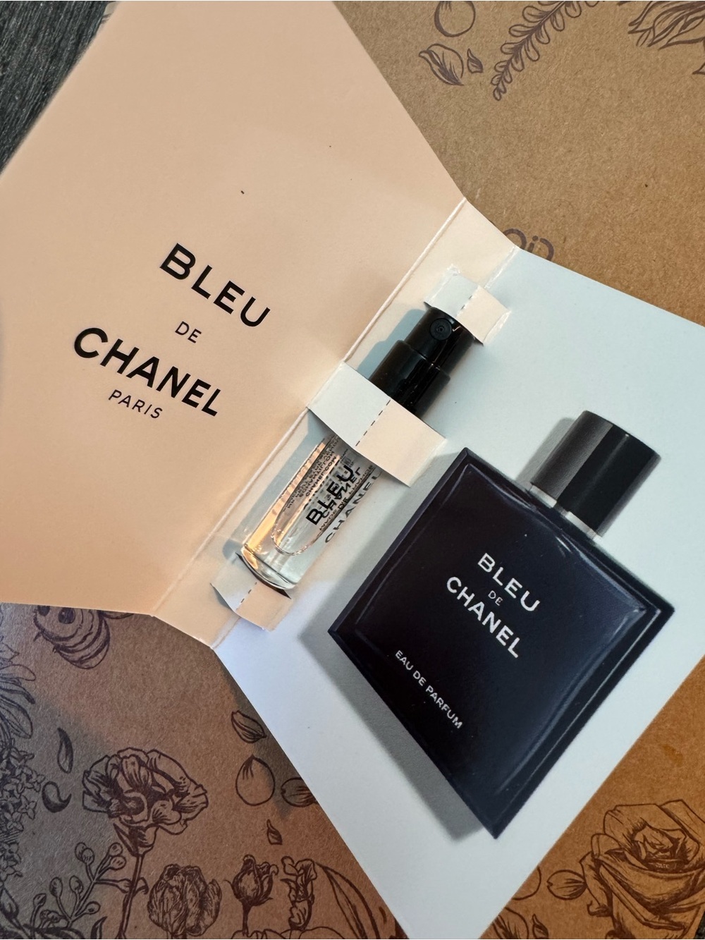 CHANEL BLEU DE CHANEL Sample Spray - Black